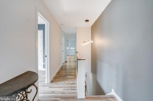 5817 Henry Ave, Philadelphia PA  19128-1702 exterior