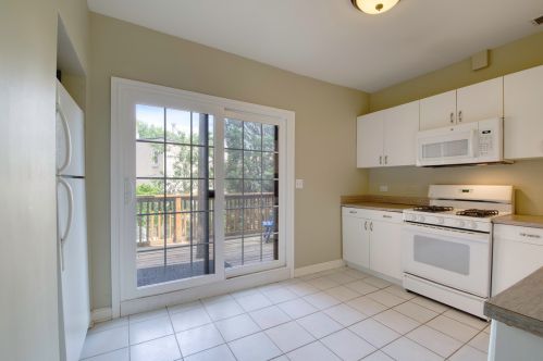 3519 Ravenswood Ave, Chicago IL 60640-4409 exterior