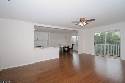 28 Gracie Rd, East Hanover NJ  07936-3584 exterior