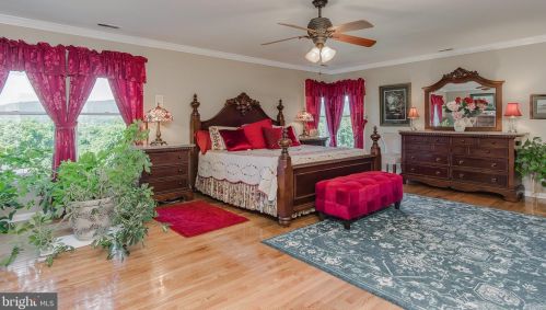 6626 Stableview Ct, Jefferson MD 21755-9615 exterior