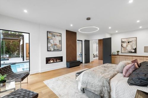 4645 Lake Forrest Dr, Atlanta GA  30342-2537 exterior