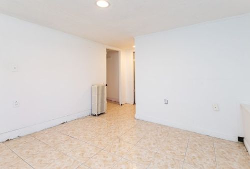 6 Edgehill Rd, Woburn MA 01801-5015 exterior