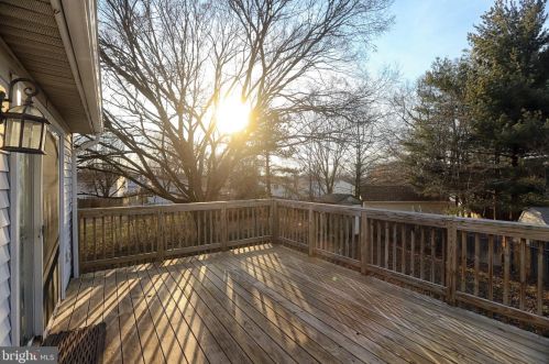 366 Beaghan Dr, Glen Burnie MD 21060-8238 exterior