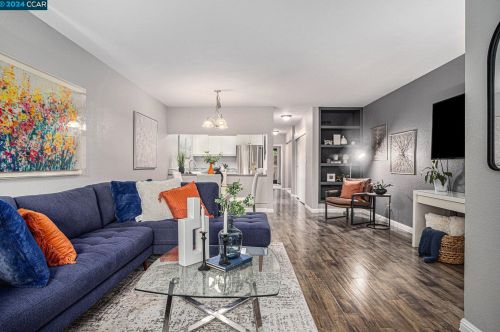 400 Suntree Ln, Concord CA 94523-5150 exterior