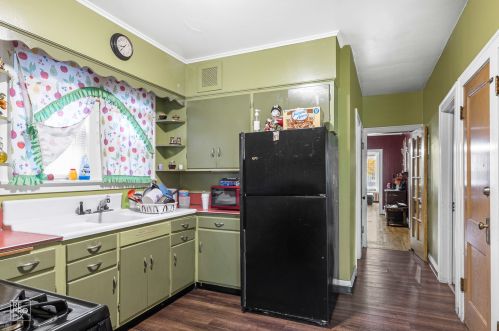 5755 Trumbull Ave, Chicago IL 60629-3638 exterior