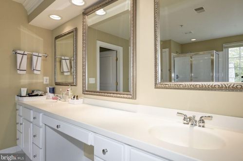 204 Deep Trail Ln, Rockville MD  20850-7753 exterior