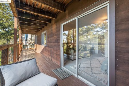 1404 Smt Rd, Berkeley CA 94708-2215 exterior