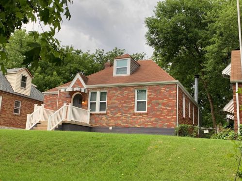2433 Oakland Ave, Saint Louis, MO 63114-5015