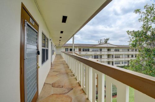 197 Mansfield, Boca Raton FL  33434-4930 exterior