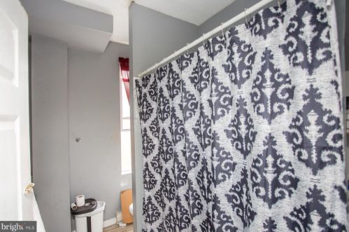 3662 Frankford Ave, Philadelphia PA 19134-2131 exterior