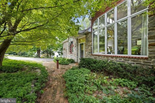 10 Rabbit Run Rd, Media, PA 19086-6218