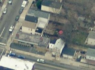 458 18th St, Newark, NJ 07103-1213