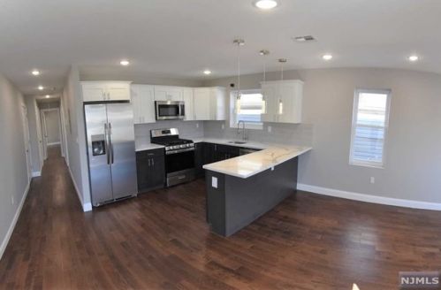 225 9 St, Newark NJ 07107-1907 exterior