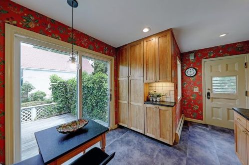 151 Columbia Ave, Providence, RI 02905-3819