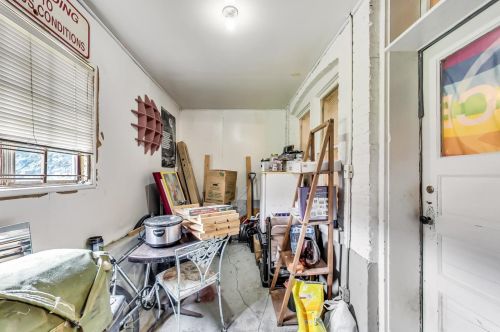 3315 Oakley Ave, Chicago IL 60618-6207 exterior