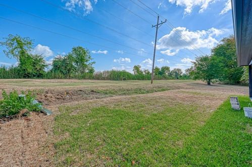 146 Bermuda Cir, Montgomery TX 77356-8205 exterior