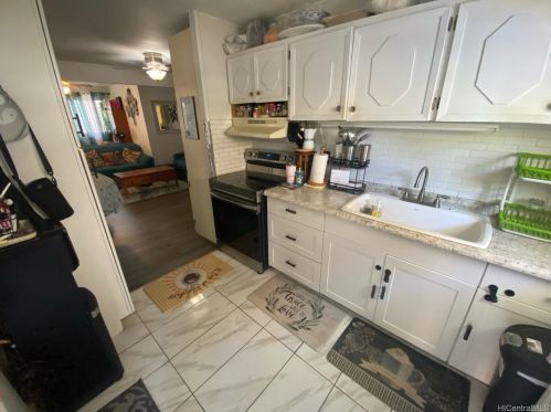 1920 Huina St, Honolulu, HI 96817-2412