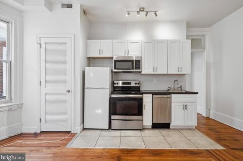 922 49th St, Philadelphia PA  19143-3404 exterior