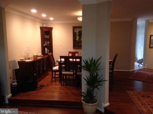 10958 Bloomingdale Dr, Rockville MD  20852-5550 exterior