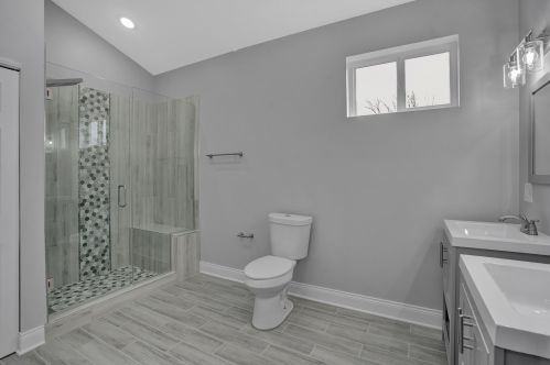 7351 Michigan Ave, Chicago IL 60619-5603 exterior