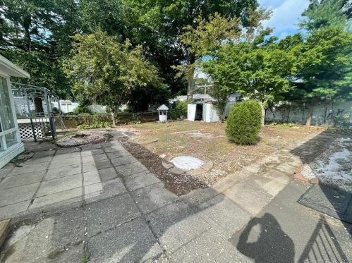 141 Ida Ave, Derby CT 06418-2323 exterior