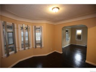 16725 Murray Hill St, Detroit MI  48235-3639 exterior