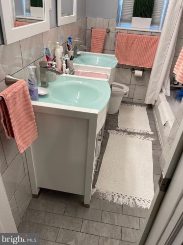 3203 Englewood St, Philadelphia PA 19149-1506 exterior