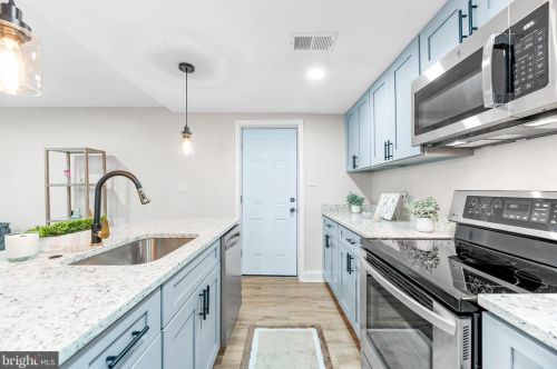 151 Plum Point Rd, Huntingtown MD 20639-8303 exterior