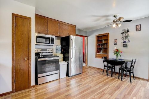 9438 Montana Ave, Milwaukee WI 53227-3324 exterior