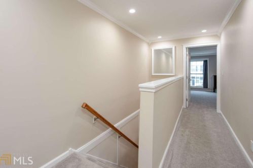 5430 Chemin De Vie, Atlanta GA 30342-2577 exterior