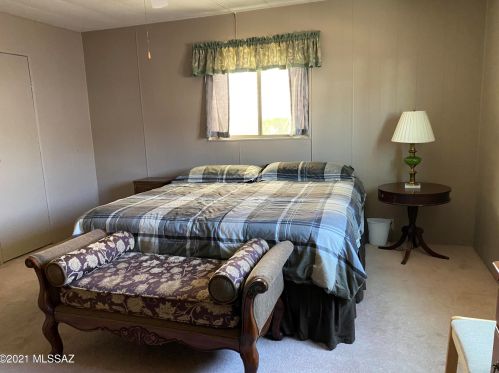 5712 Diamond K St, Tucson AZ 85713-4467 exterior