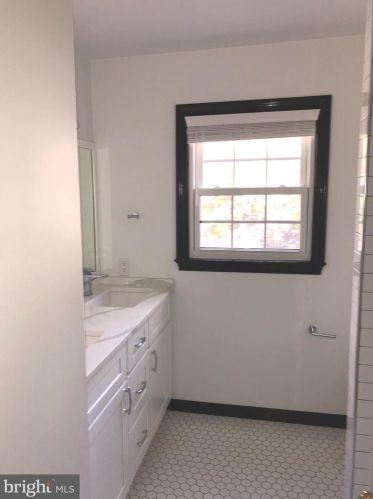 8811 Fircrest Pl, Alexandria VA  22308-2633 exterior