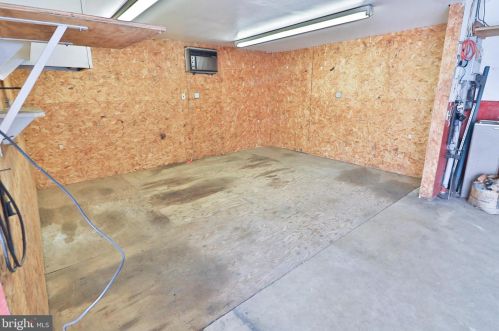 1201 Clagett Dr, Rockville MD 20851-2116 exterior