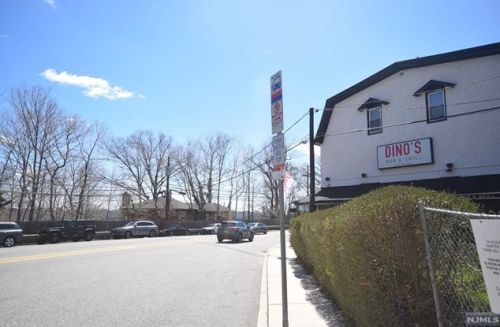 1454 River Rd, Edgewater NJ  07020-1555 exterior