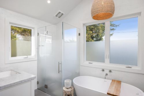 5 Amicita Ave, Mill Valley CA 94941-2101 exterior