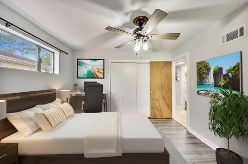 6878 Lehigh Ave, Chicago IL  60646-1406 exterior