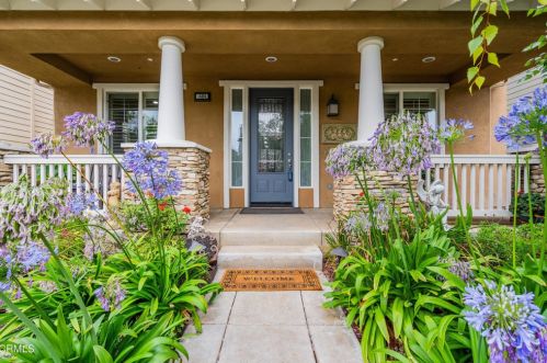 1404 Donegal Way, Oxnard CA  93035-1442 exterior