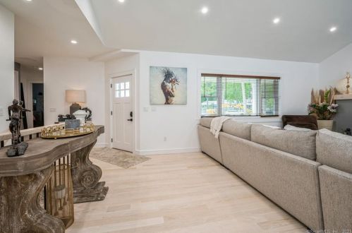 37 Walnut Hill Rd, Ridgefield CT  06877-2906 exterior