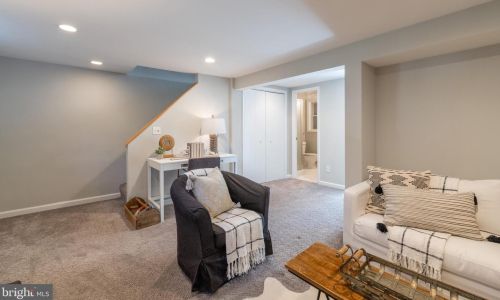 5 Maple St, Alexandria VA 22301-2603 exterior