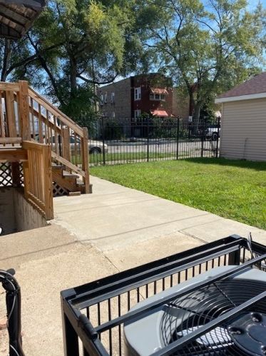 1701 85 St, Chicago IL 60617-2212 exterior