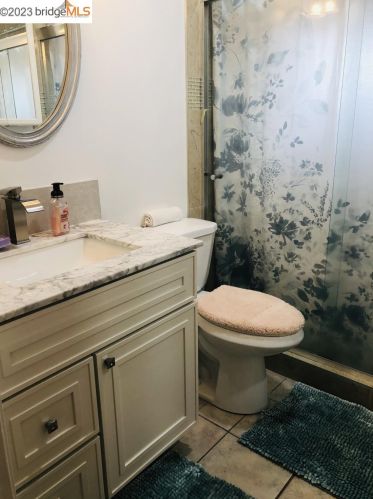 1210 Bentley St, Concord CA 94518-3814 exterior