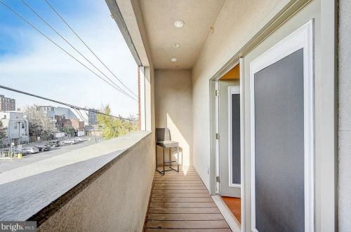 985 6th St, Philadelphia PA  19123-1405 exterior