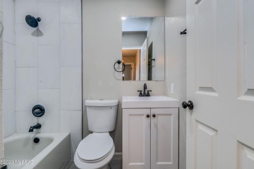 10455 Bridgestone Pl, Tucson AZ 85730-5001 exterior