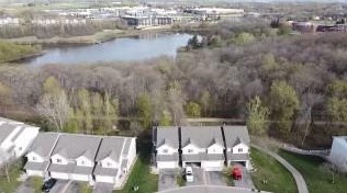 345 Pleasant Ln, Chaska, MN 55318-3417