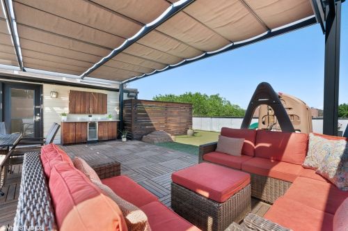 3550 Hoyne Ave, Chicago IL 60643-3323 exterior