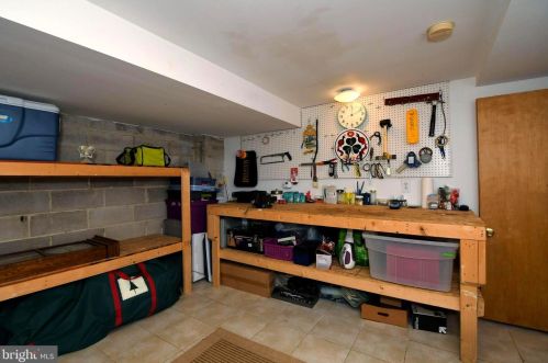 200 Timber Jump Ln, Media PA 19063-1131 exterior