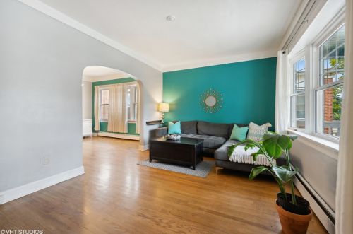 2439 Monitor Ave, Chicago IL 60639-2327 exterior