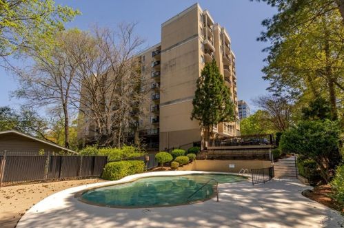 1 Biscayne Dr, Atlanta GA 30309-1090 exterior