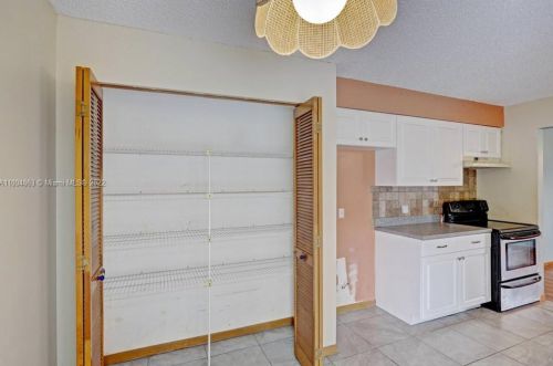 681 College Park Rd, Fort Pierce FL 34953-3330 exterior