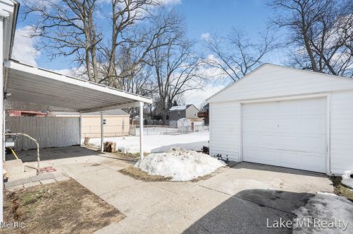 2134 Collingwood Ave, Wyoming MI exterior